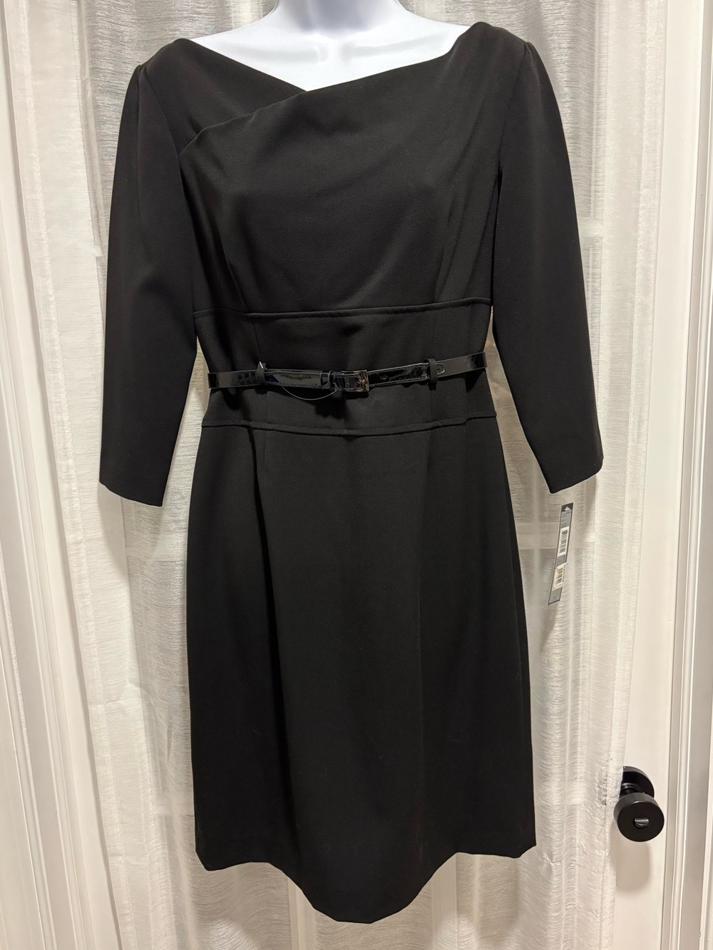 NWT Tahari Arthur S. Levine Adeline Black Belted Sheath Dress 2P Petite